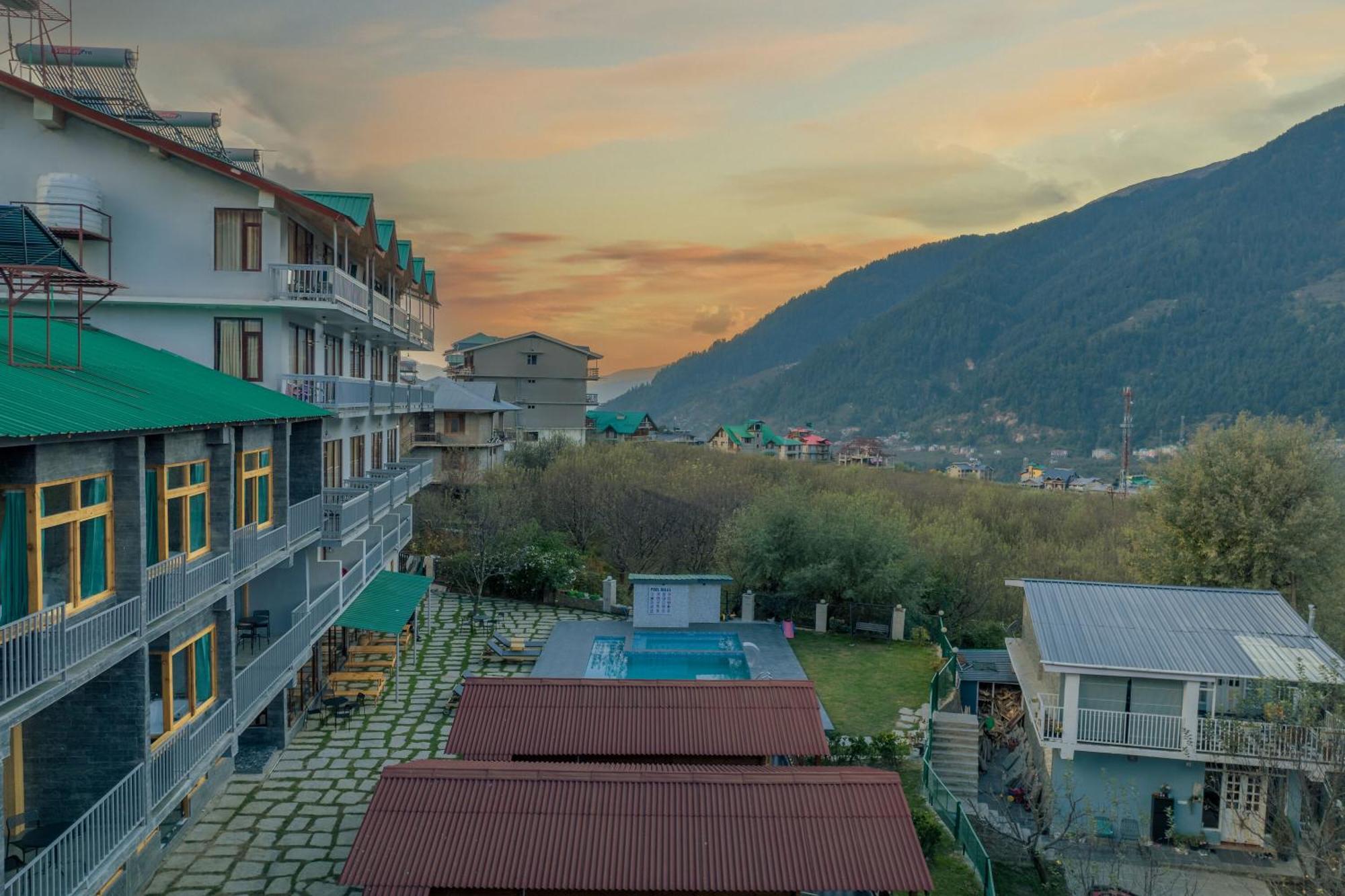 Echor Himalayan Heights Manali Hotell Exteriör bild